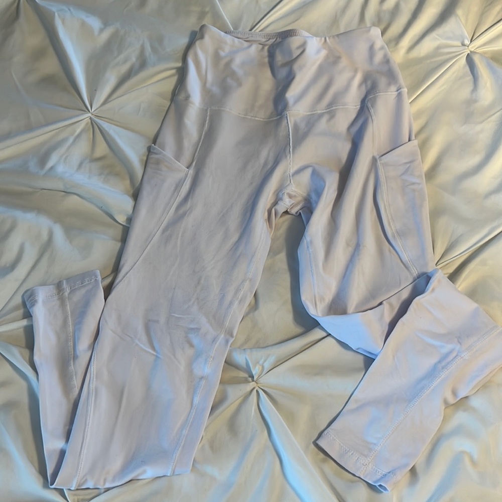White leggings w/ pockets